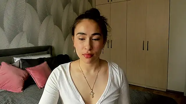 Bambiii bby online show from 30, 5, 2026