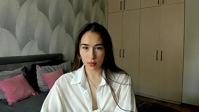 Snapshot of Bambiii_bby chatting on 17, 6, 2026 Bambiii bby online show from 17, 6, 2026
