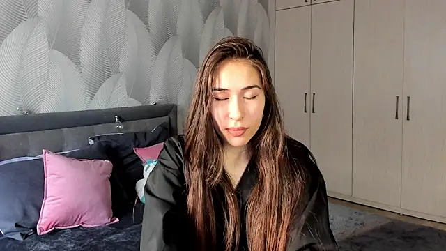 Bambiii bby online show from 5, 3, 2025