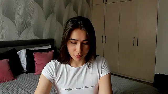 Bambiii bby online show from 22, 3, 2026