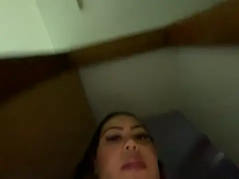 Snapshot of lariic chatting on 13, 3, 2025 lariic online show from 13, 3, 2025