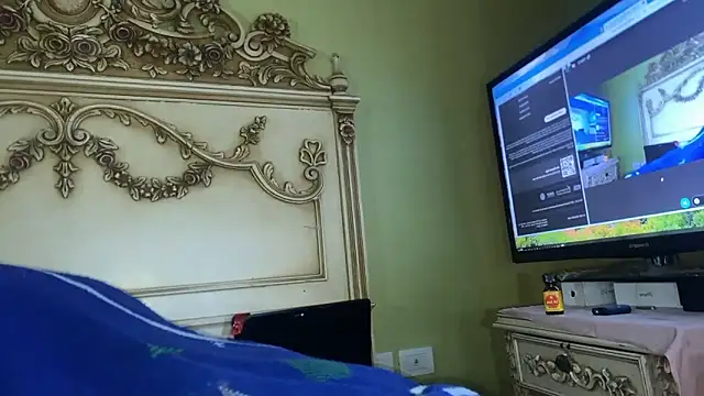 emylolo9 online show from 4, 1, 2025