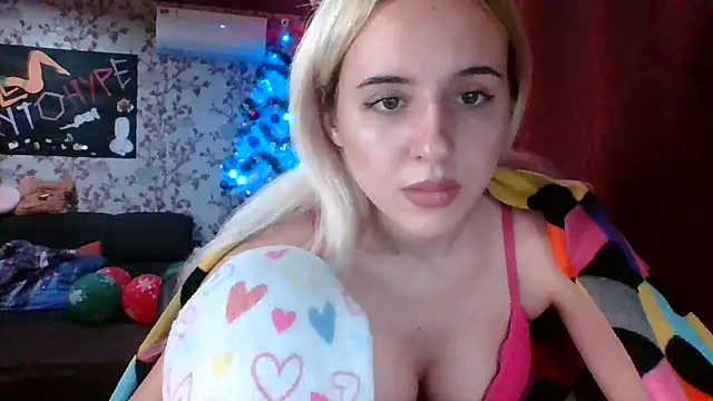 Puregirlaa online show from 8, 1, 2025