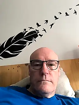 Snapshot of bogland33 chatting on 1, 6, 2026 bogland33 online show from 1, 6, 2026