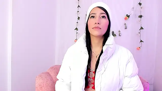 Sara Kurt online show from 25, 2, 2025