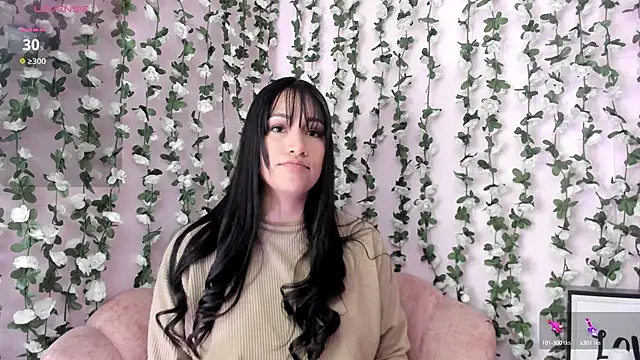 Sara Kurt online show from 4, 10, 2025