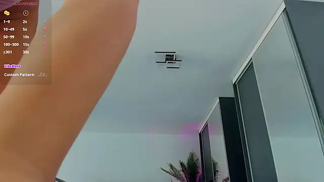 CurlyAnt0 online show from 3, 12, 2025