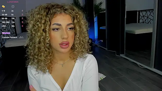 CurlyAnt0 online show from 19, 12, 2025