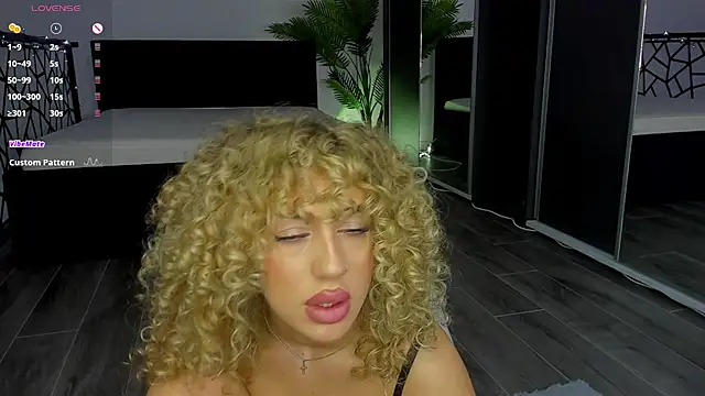 CurlyAnt0 online show from 10, 1, 2026