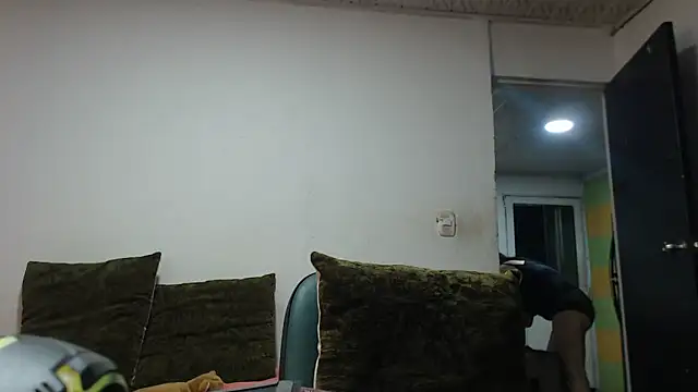carolina linarez69 online show from 29, 4, 2026