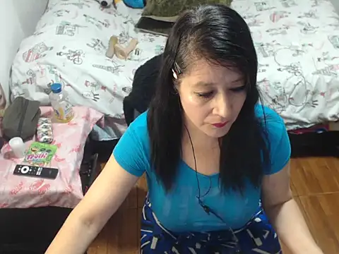 carolina linarez69 online show from 15, 11, 2025