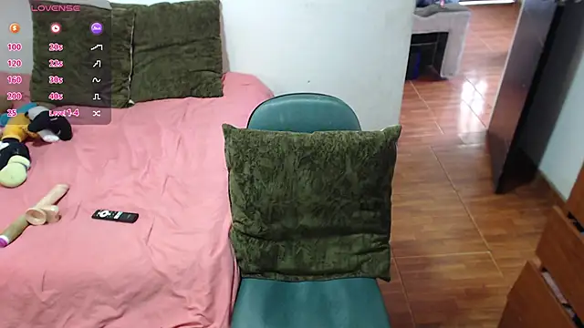 carolina linarez69 online show from 15, 2, 2026