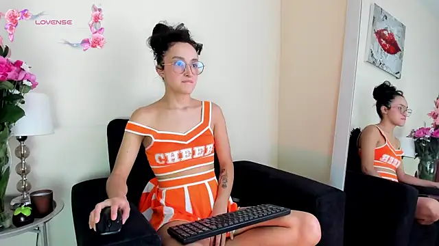 Snapshot of its__angelica_ chatting on 14, 7, 2026 its angelica online show from 14, 7, 2026