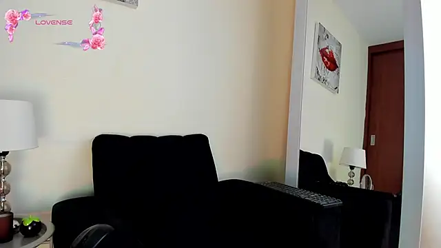 its  angelica  online show from 5, 4, 2026