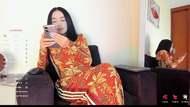 victoria  lace  online show from 31, 10, 2025