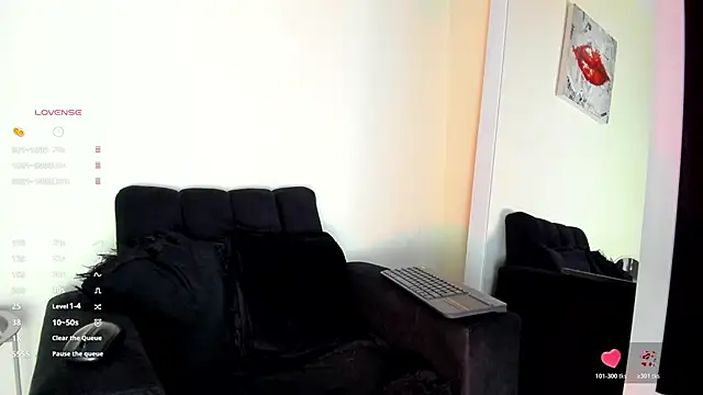 victoria  lace  online show from 10, 11, 2025