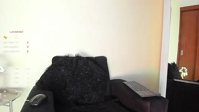 victoria  lace  online show from 14, 9, 2025