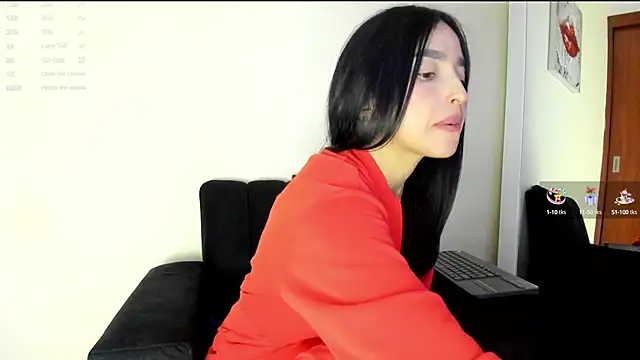 victoria  lace  online show from 19, 3, 2025