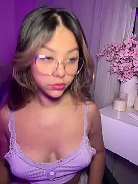 tuckersabrina online show from 14, 10, 2025