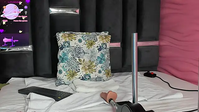 kinky polar online show from 31, 1, 2025