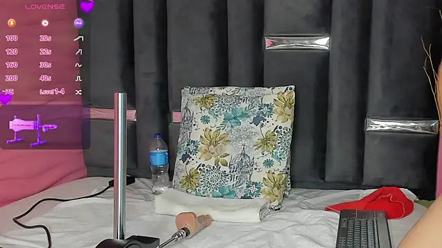 kinky polar online show from 6, 2, 2025