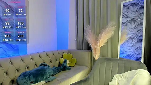 Esme Runn online show from 10, 11, 2025