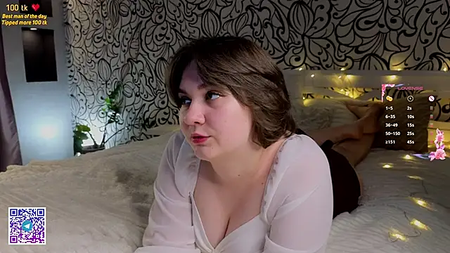 ZaraCrumpton online show from 20, 1, 2025