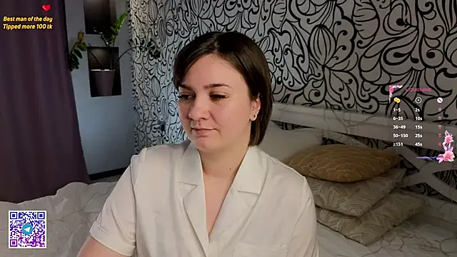 ZaraCrumpton online show from 16, 1, 2025