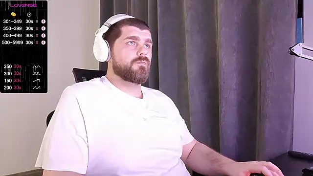 Snapshot of KingMarti chatting on 8, 2, 2026 KingMarti online show from 8, 2, 2026