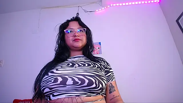 alaia 03 online show from 5, 11, 2025