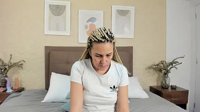 CarolinaGlamour online show from 26, 9, 2025