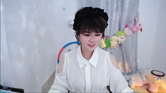 Fan ting online show from 26, 10, 2025