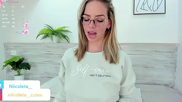 Niicoleta online show from 23, 2, 2025