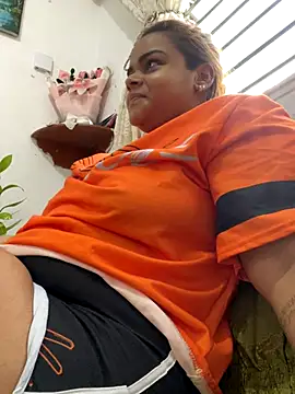 Evabigass online show from 27, 11, 2025