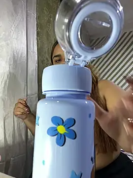 Snapshot of Evabigass chatting on 8, 2, 2026 Evabigass online show from 8, 2, 2026