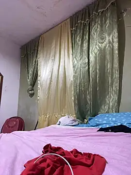 Evabigass online show from 25, 10, 2025