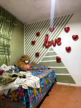 Evabigass online show from 24, 11, 2025