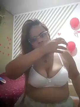 Evabigass online show from 15, 2, 2025