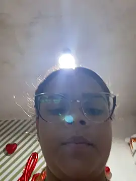 Evabigass online show from 28, 11, 2025