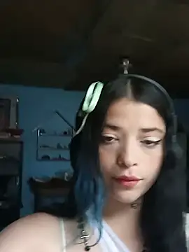 Elvishcassie  online show from 21, 5, 2026