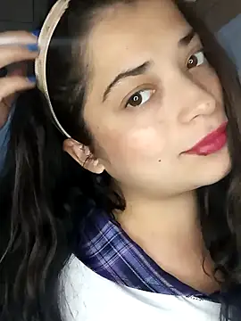 Elvishcassie  online show from 7, 2, 2025