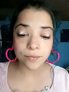 Elvishcassie  online show from 14, 11, 2025