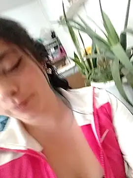 Elvishcassie  online show from 15, 7, 2026