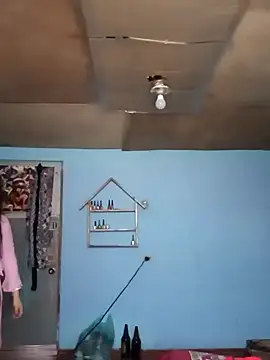 Elvishcassie  online show from 11, 11, 2025