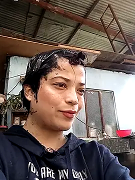 Elvishcassie  online show from 18, 2, 2025