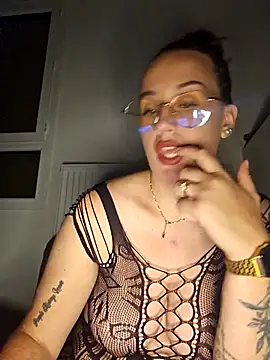 lindsay 33off online show from 18, 11, 2025