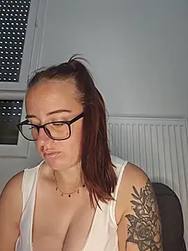 lindsay 33off online show from 20, 6, 2026