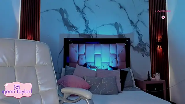 Jeen Taylor online show from 11, 11, 2025