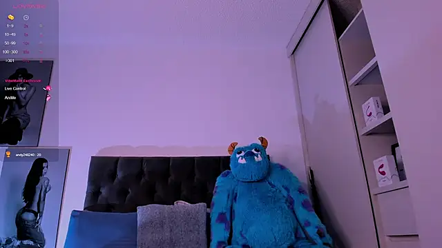 Snapshot of mia_world_ chatting on 24, 1, 2025 mia world online show from 24, 1, 2025