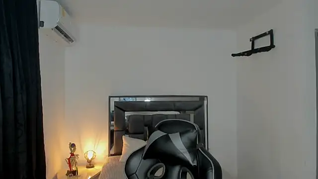 enzo sloran online show from 20, 11, 2025